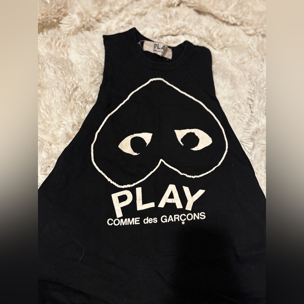 Play Comme des Garçons Sleevless long tank